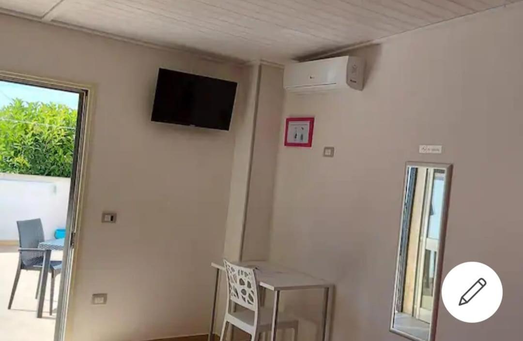 Briciola'S Rooms Porto Cesareo Exterior photo
